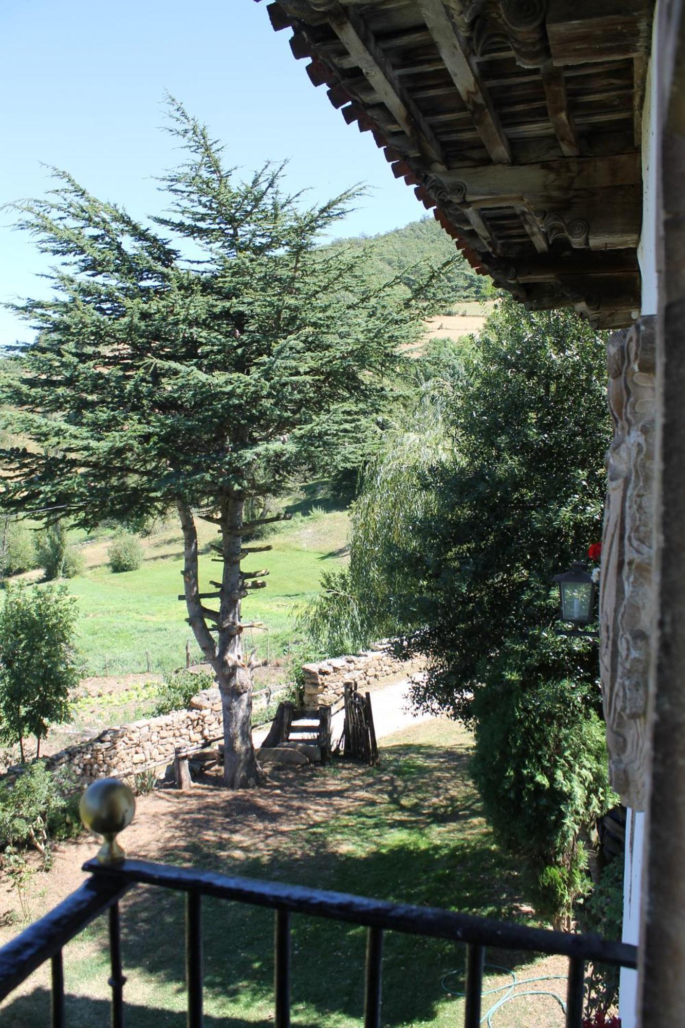 Gasthaus Casona De Trevino Cosgaya Exterior foto
